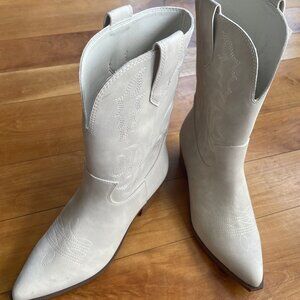 Vegan White Cowgirl Boot